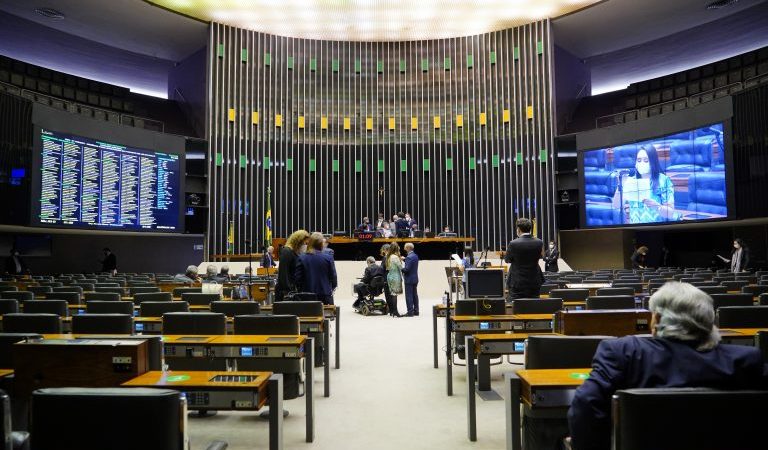 Câmara aprova suspensão da prova de vida do INSS durante pandemia