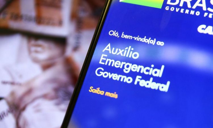 Caixa paga hoje auxílio emergencial a nascidos em maio