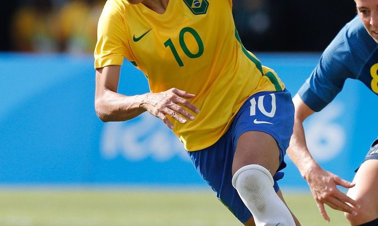 Marta alcança marca e recebe mais um certificado pelo Guinness Book