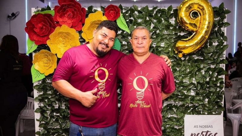 Líder de igreja passa mal e morre; ao saber da notícia, pai também falece