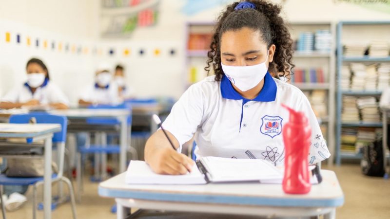 Escolas estaduais voltam às aulas 100% presenciais no dia 8 de novembro em AL