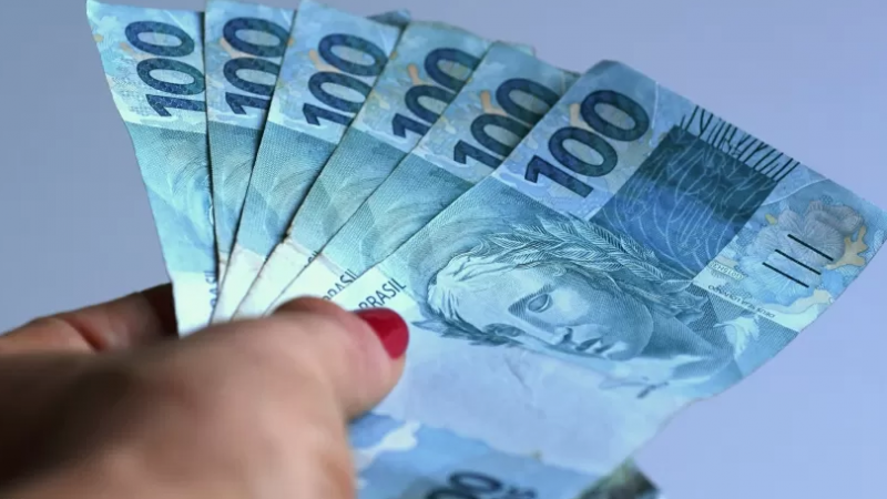 Veja quem terá direito ao Auxílio Brasil, que substitui o Bolsa Família