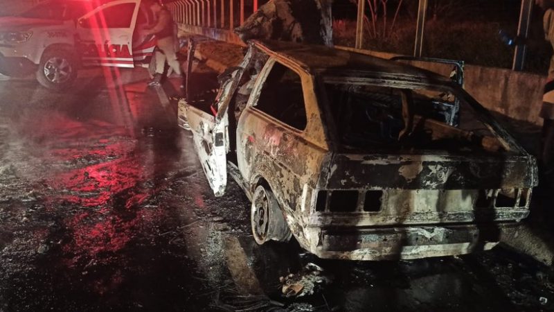 Homem morre em acidente de trânsito em Olivença, AL; carro pega fogo