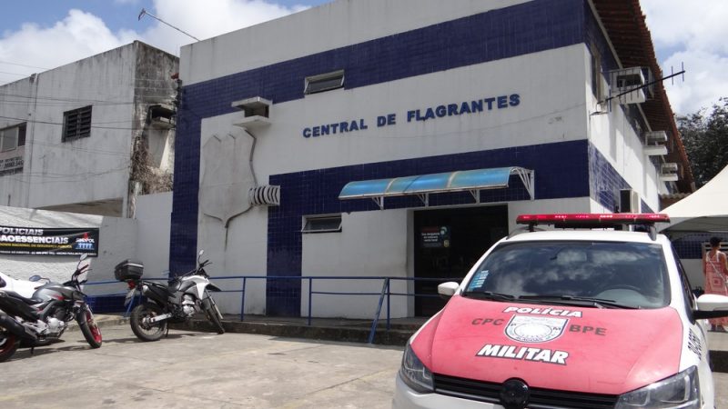 Jovem de 22 anos é assassinado a golpes de faca depois de discutir com amigos em Marechal Deodoro, AL