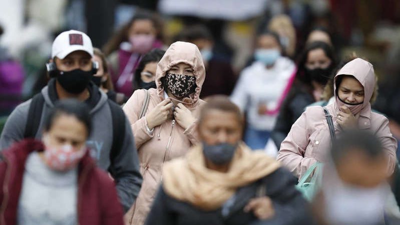 SP estuda manter obrigação de máscaras em alguns ambientes mesmo após o fim da pandemia