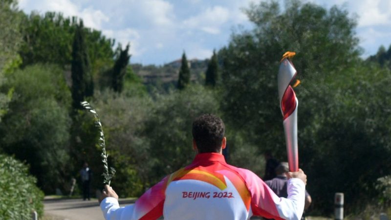 Chama olímpica dos Jogos de Inverno de Pequim é acesa sem público