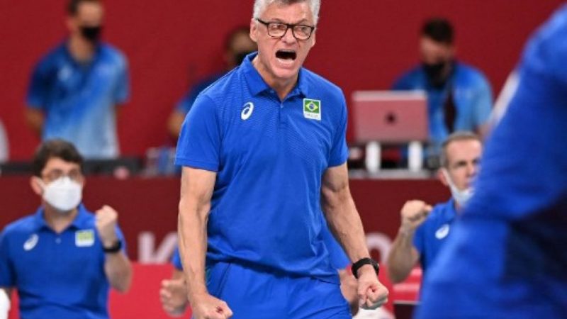 ‘Não tem espaço para profissionais homofóbicos na Seleção’, diz Renan Dal Zotto, sobre Maurício Souza