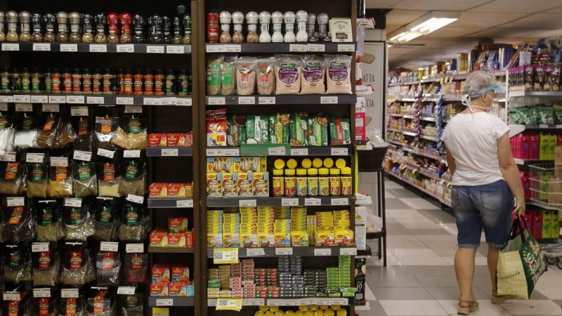 Cesta básica passa de R$ 700 no país; veja o custo nas capitais