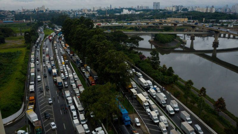 Greve dos caminhoneiros: Governo informa que rodovias operam sem transtornos