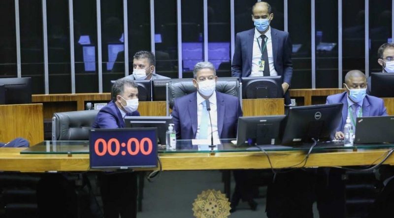 Câmara aprova em 2º turno texto-base da PEC dos Precatórios, que viabiliza Auxílio Brasil de R$ 400