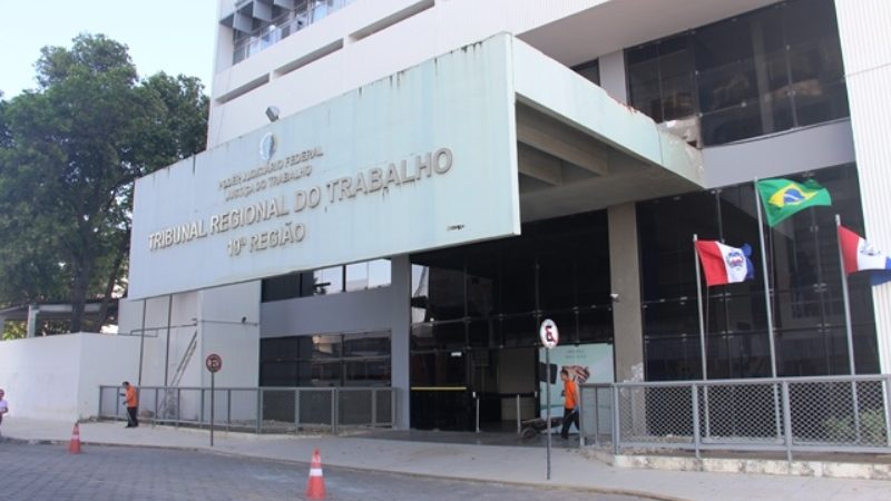 Comprovante de vacinação contra a Covid será exigido para entrada de pessoas no TRT/AL