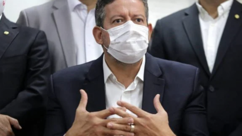 Arthur Lira não pautará revogação da PEC da Bengala