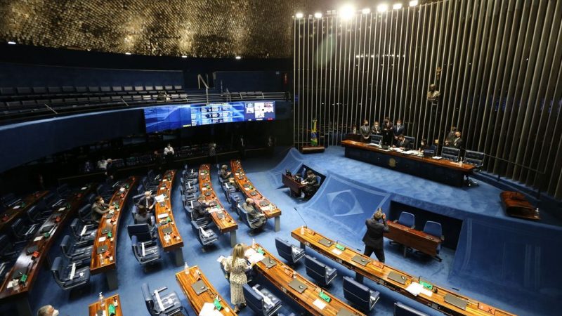 Senado aprova piso salarial nacional de R$ 4,7 mil para enfermeiros