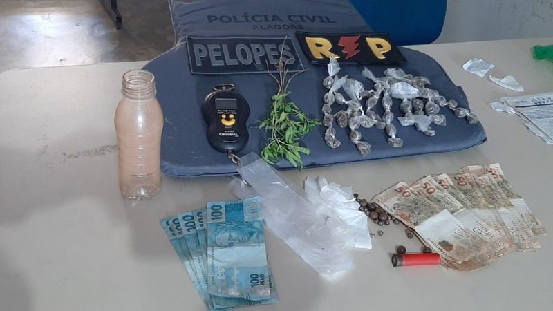 Dois homens e um adolescente são presos com quatro mudas de maconha em Santana do Ipanema