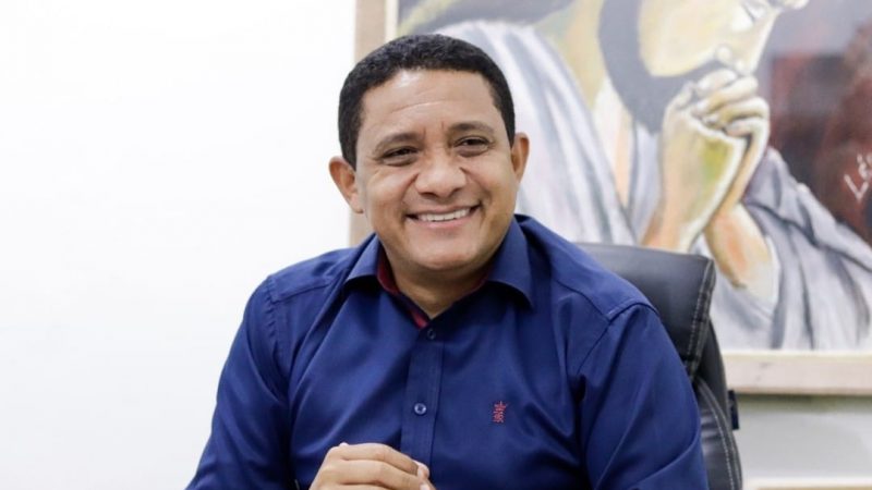 Júlio Cezar anuncia escolas de tempo integral em toda a rede municipal de ensino