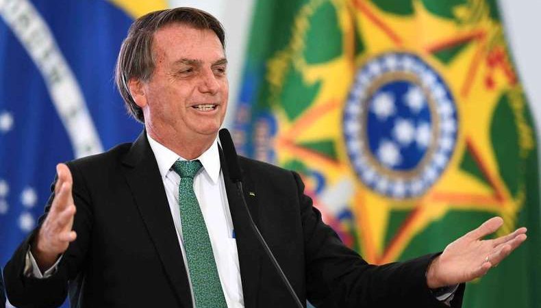 Bolsonaro: “Pedi nomes das pessoas que aprovaram vacinação de criança”