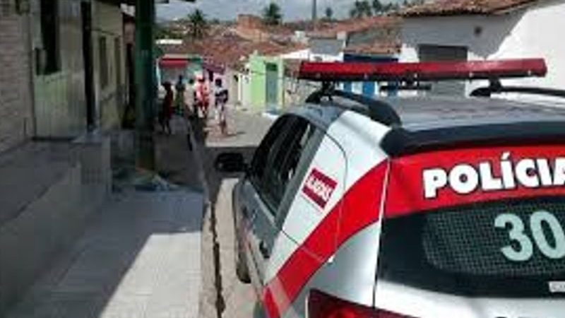 Homem assassina ex-namorada e deixa atual ferido no sertão