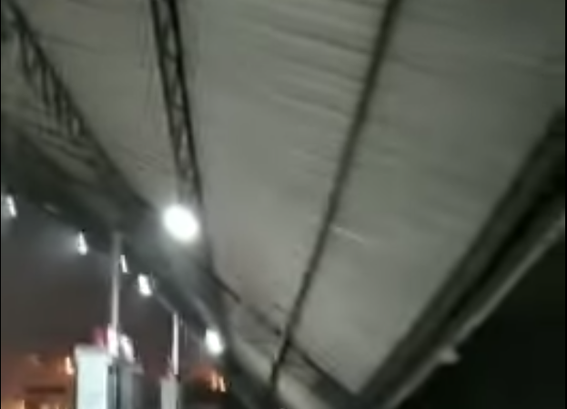 [Vídeo] Estrutura de posto desaba após temporal em Palmeira dos Índios