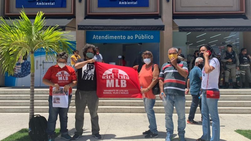 Sem água nas torneiras, moradores da parte alta de Maceió protestam contra a BRK