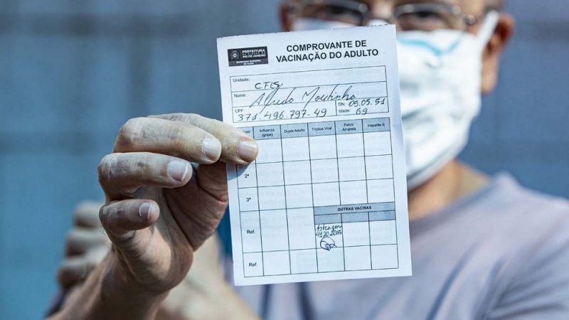 Passaporte da vacina: 94% das cidades Brasileiras querem exigência para turistas