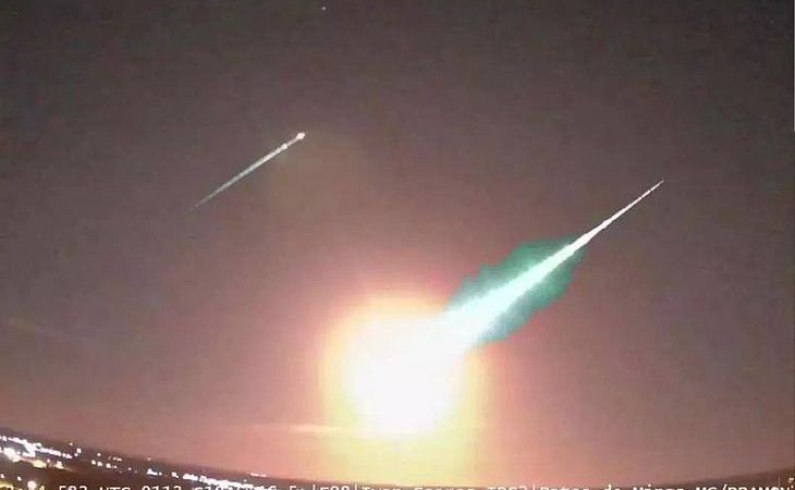 Vídeos: moradores do Triângulo Mineiro relatam queda de meteoro em Minas