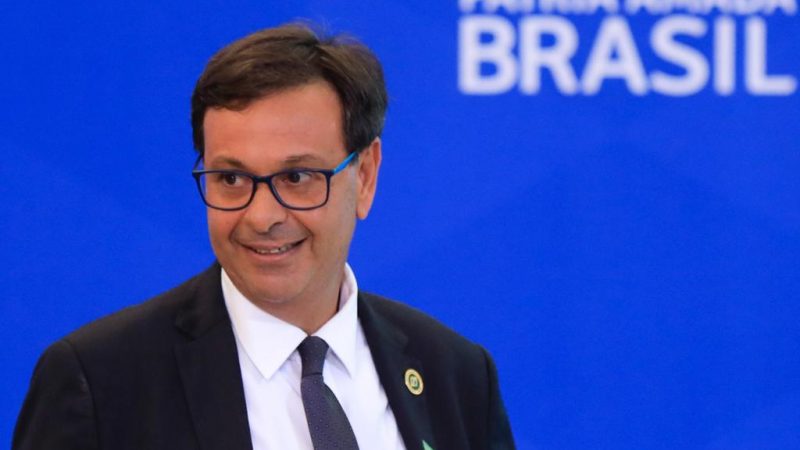 Ministro anuncia diagnóstico para Covid 3 dias após evento com Bolsonaro