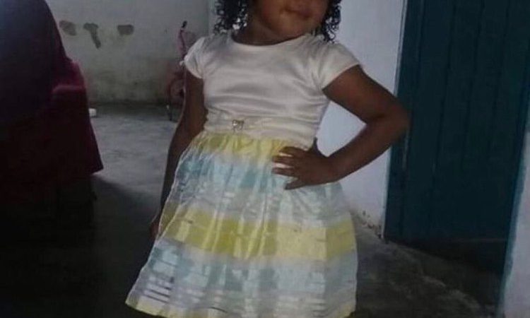 Criança de 4 anos morre após cair em cratera na cidade de Murici