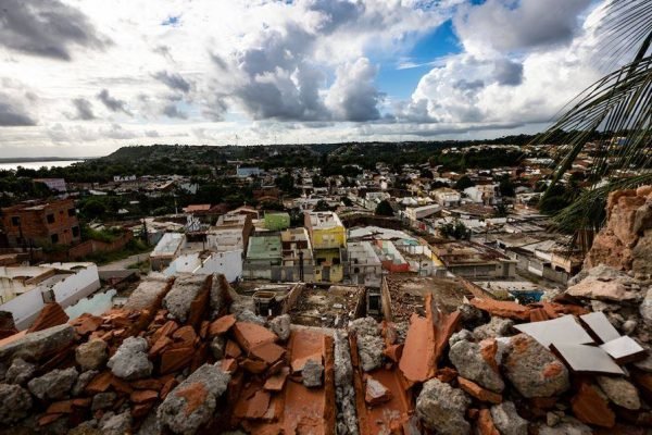 Impactados por afundamento em Maceió temem venda da Braskem