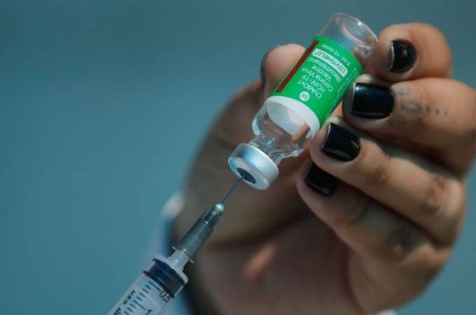 Tive Covid recentemente. Quando posso tomar a dose de reforço?