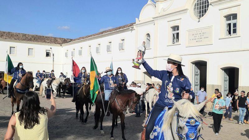 Arapiraca mantém tradição da cavalgada da padroeira há 19 anos 