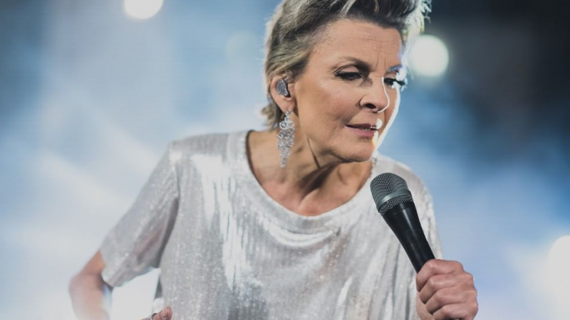 Morre aos 56 anos, a pastora e cantora gospel Ludmila Ferber