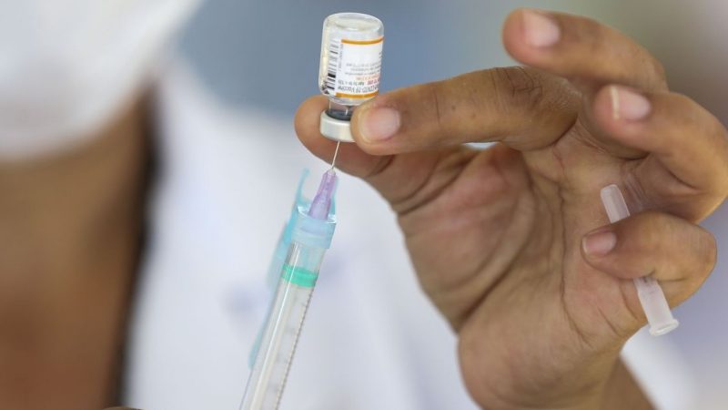 Mundo bate novo recorde com 3,79 milhões de casos de Covid em um dia