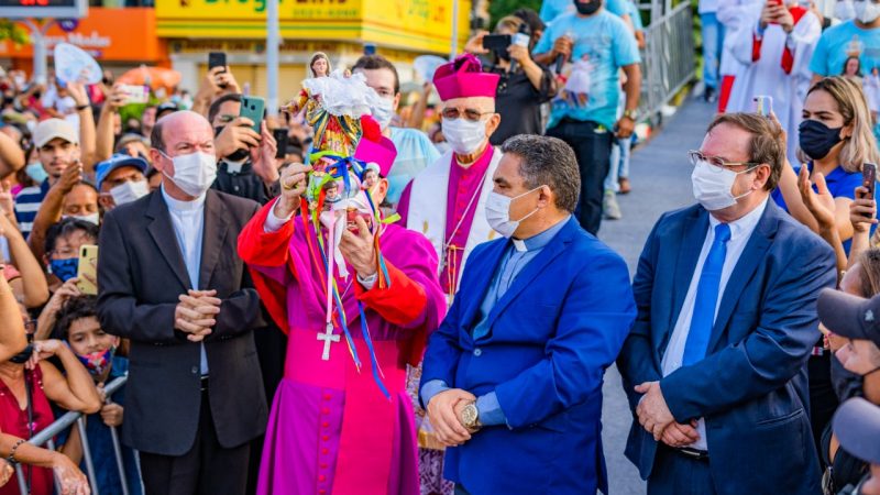 Arapiraquenses celebram padroeira com cavalgada, carreata e missa campal