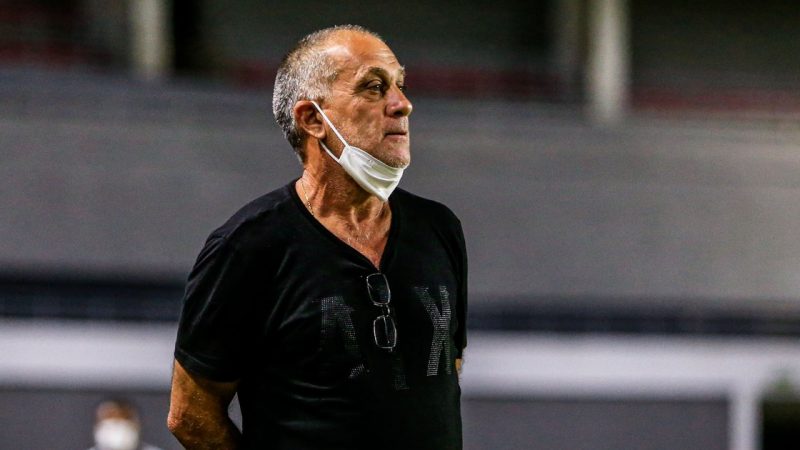 Celso Teixeira não é mais o treinador do ASA