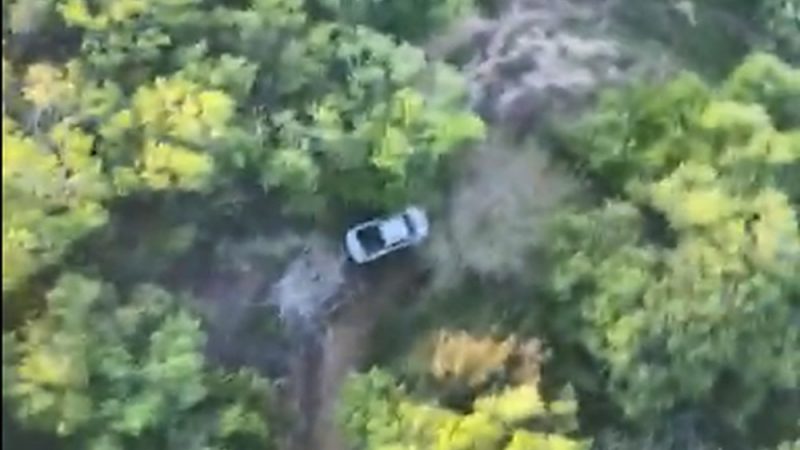 Polícia localiza carro de homem sequestrado no interior de AL; um suspeito continua foragido