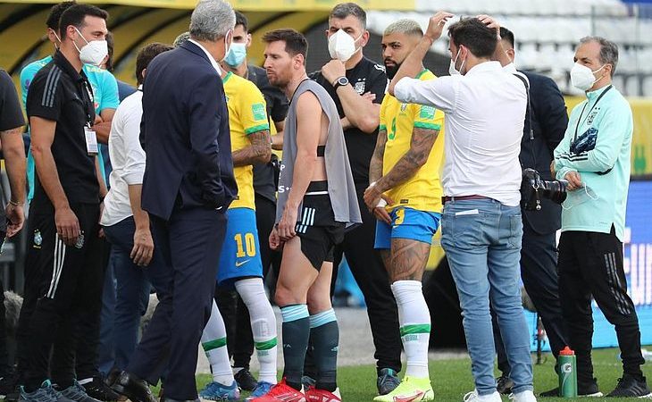 Fifa anuncia Brasil x Argentina para nova data e pune CBF e AFA