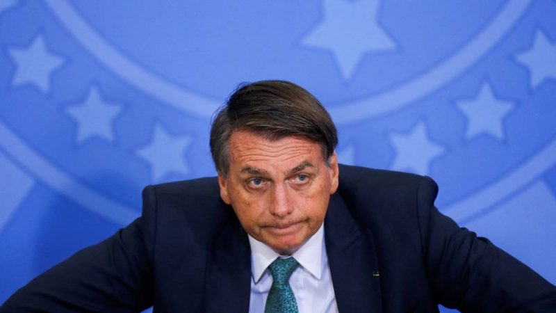 Preço dos combustíveis: Bolsonaro volta a culpar governadores