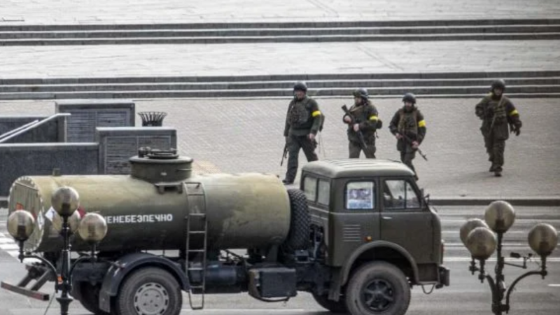 No 5º dia de guerra, Rússia e Ucrânia se reúnem e tentam cessar-fogo