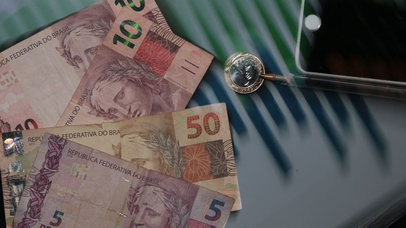 Mercado financeiro eleva projeção da inflação para 5,56% em 2022