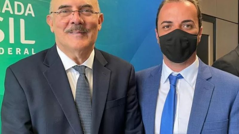 Dez prefeitos já denunciaram esquema de pastores no MEC