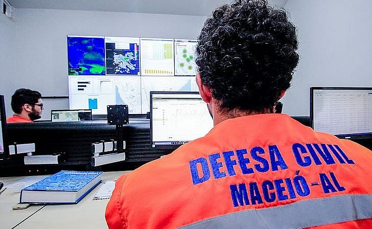 Semarh emite alerta para chuvas fortes, raios e rajadas de vento em Alagoas