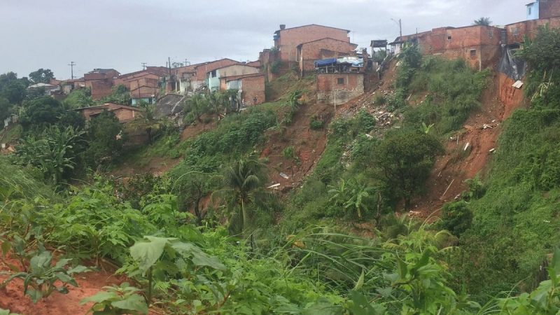 Defesa Civil de Maceió entra em alerta por risco de alagamentos e deslizamentos