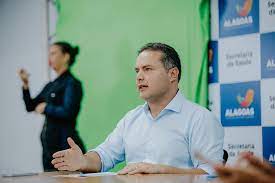 Em AL, governador retira obrigatoriedade de máscara em ambientes abertos