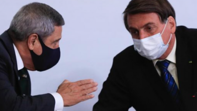 Bolsonaro indica que terá Braga Netto como vice nas eleições de 2022