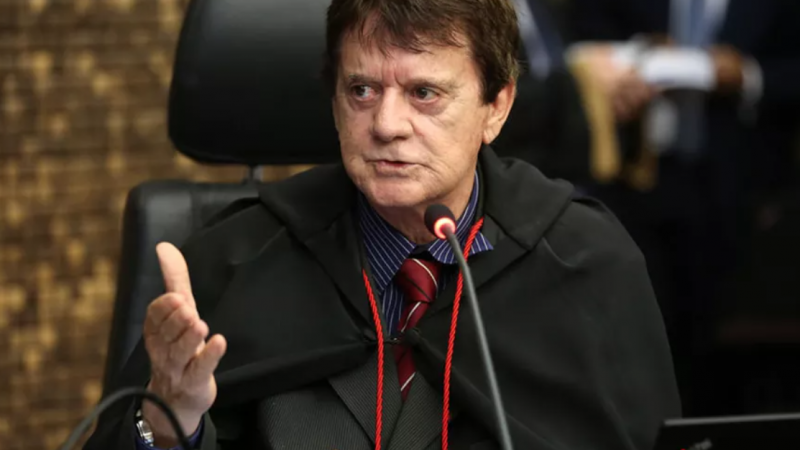 Presidente do TJ assume o governo de Alagoas após renúncia de Renan Filho; entenda o trâmite