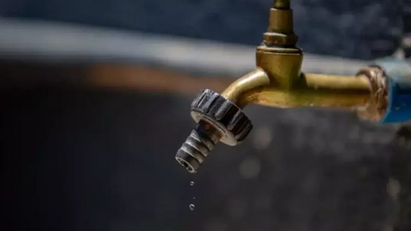 Falta de água atinge mais de 10 bairros de Maceió