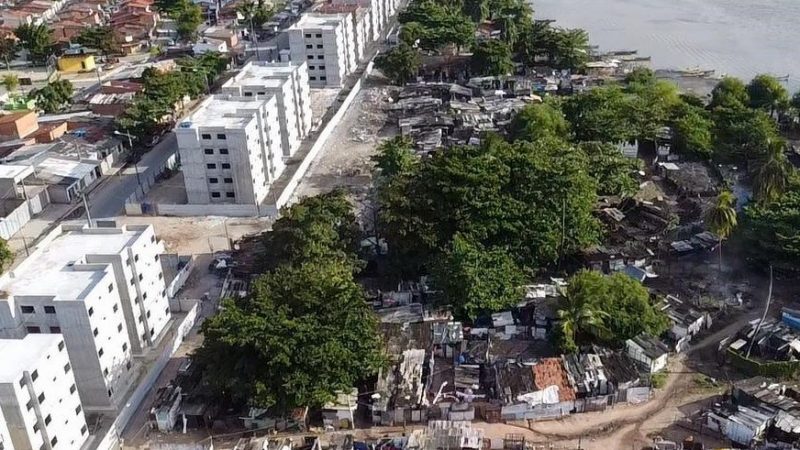 Homem é preso suspeito de furtar tijolos de obra da Prefeitura de Maceió