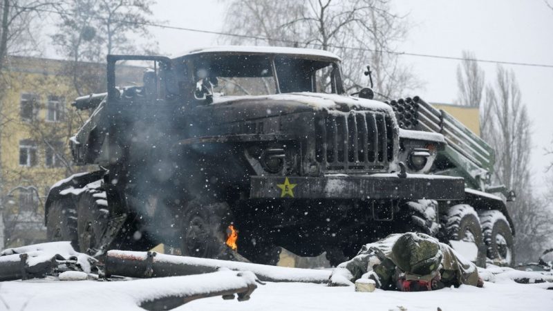 Lavrov diz que 3ª guerra seria atômica e e destrutiva, e Rússia inicia exercícios nucleares