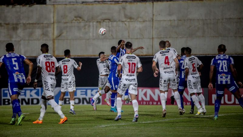 CSA perde para o Brusque em Santa Catarina, pela Série B: 2 a 0