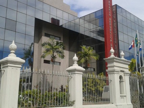 Eleição indireta qualquer cidadão pode disputar e somente a Assembleia Legislativa votar